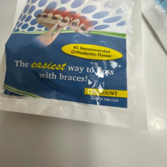 Platypus Orthodontic Flosser Easiest Way to Floss  Braces 2 Pack of 30 Count New - Picture 2 of 10